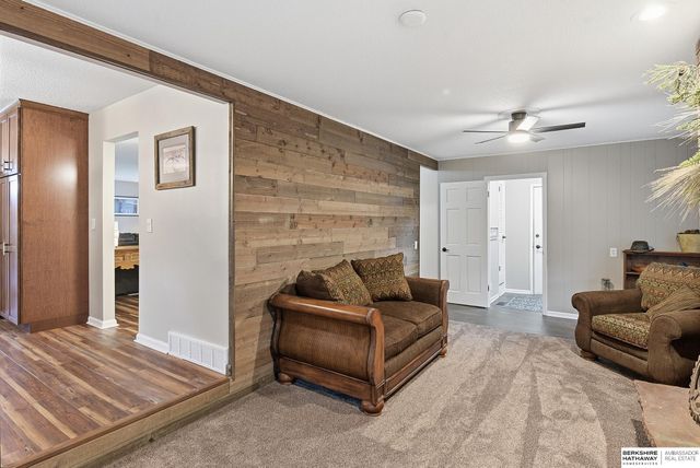 18 Scarlet Oaks Road, Council Bluffs, IA 51503