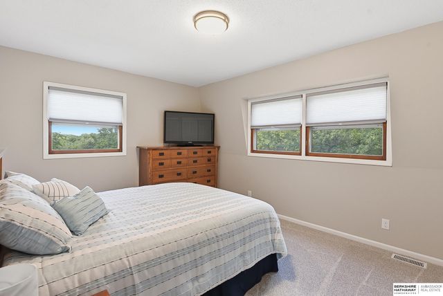 18 Scarlet Oaks Road, Council Bluffs, IA 51503