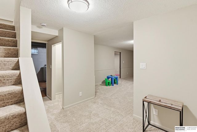 18 Scarlet Oaks Road, Council Bluffs, IA 51503