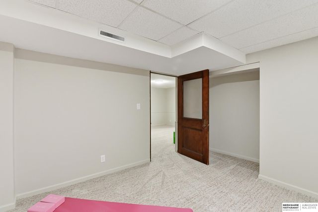 18 Scarlet Oaks Road, Council Bluffs, IA 51503