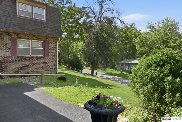 18 Scarlet Oaks Road, Council Bluffs, IA 51503