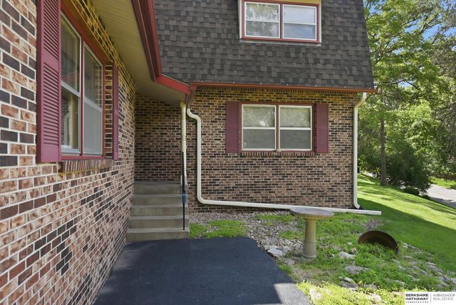 18 Scarlet Oaks Road, Council Bluffs, IA 51503