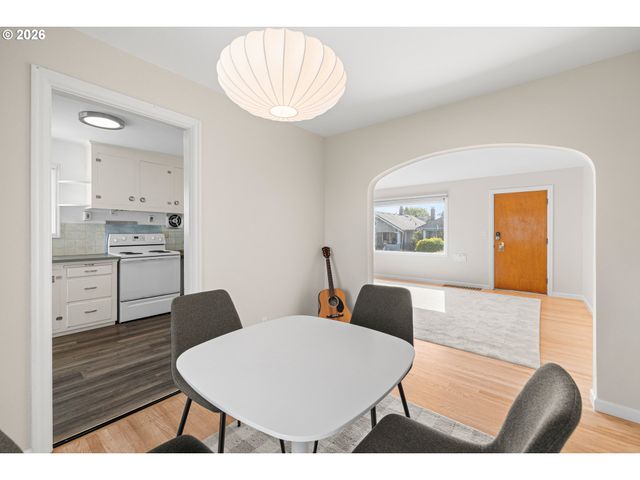 1326 Se 49TH Ave, Portland, OR 97215