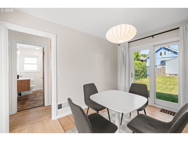 1326 Se 49TH Ave, Portland, OR 97215