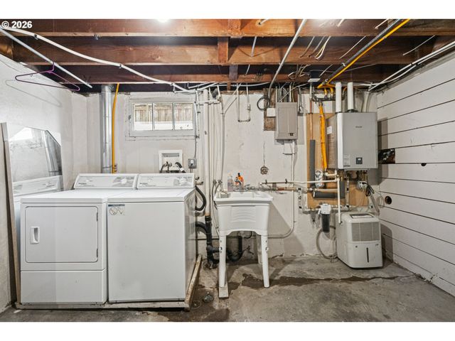 1326 Se 49TH Ave, Portland, OR 97215