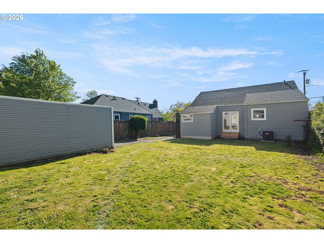 1326 Se 49TH Ave, Portland, OR 97215