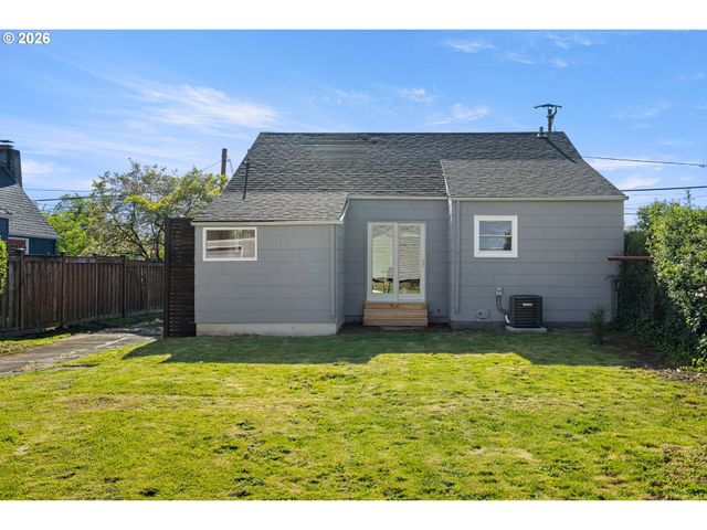 1326 Se 49TH Ave, Portland, OR 97215