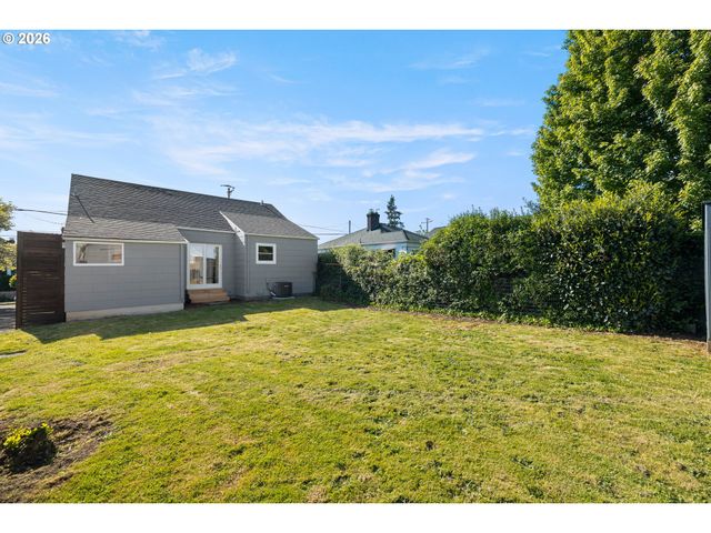 1326 Se 49TH Ave, Portland, OR 97215