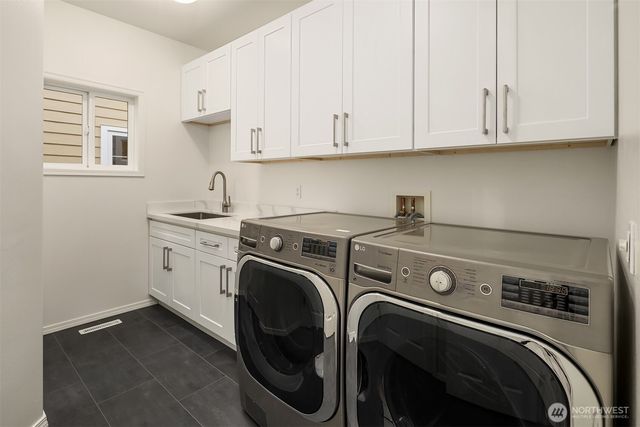 23139 SE 27th Way, Sammamish, WA 98075