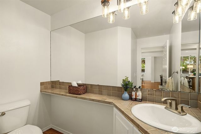 23139 SE 27th Way, Sammamish, WA 98075