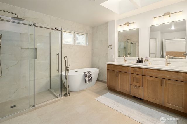 23139 SE 27th Way, Sammamish, WA 98075