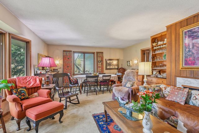 5536 Saint Johns Avenue, Edina, MN 55424