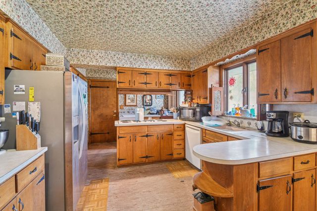 5536 Saint Johns Avenue, Edina, MN 55424