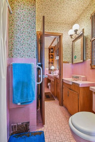 5536 Saint Johns Avenue, Edina, MN 55424