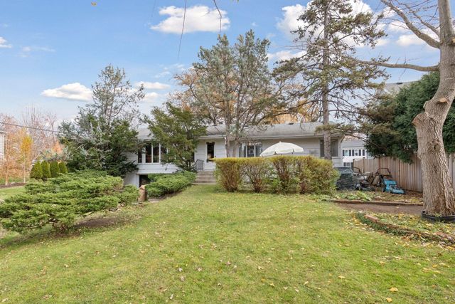 5536 Saint Johns Avenue, Edina, MN 55424