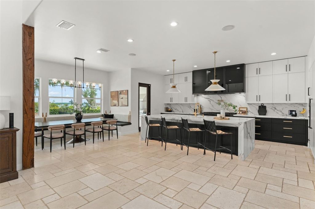 Image 15 of property listing at 10339 HART BRANCH CIRCLE, Orlando, FL 32832