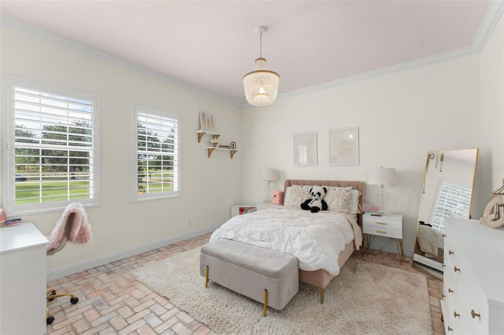 Image 43 of property listing at 10339 HART BRANCH CIRCLE, Orlando, FL 32832