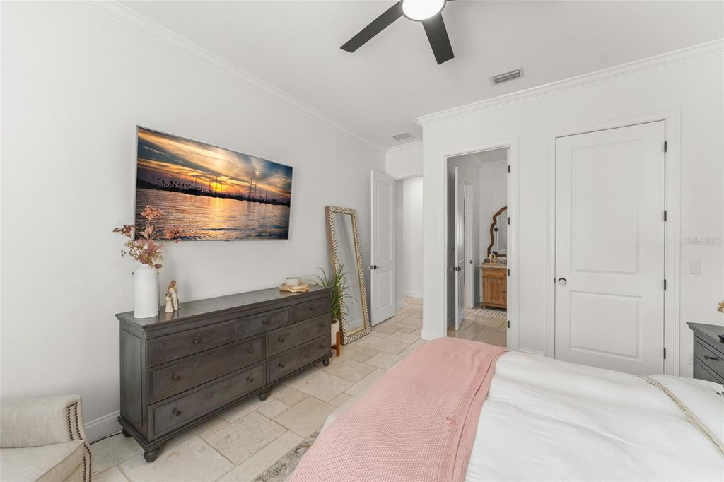 Image 48 of property listing at 10339 HART BRANCH CIRCLE, Orlando, FL 32832