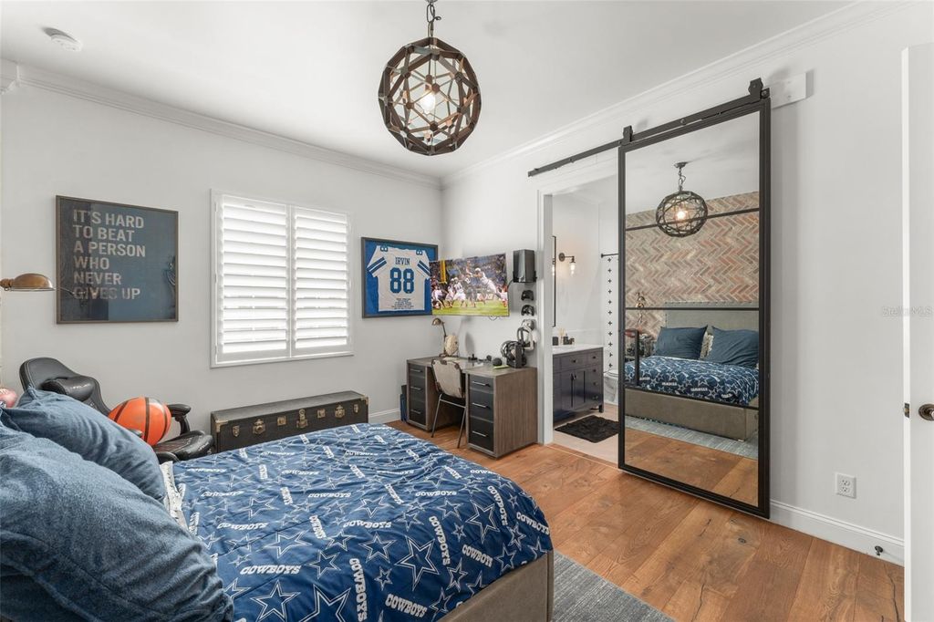 Image 51 of property listing at 10339 HART BRANCH CIRCLE, Orlando, FL 32832