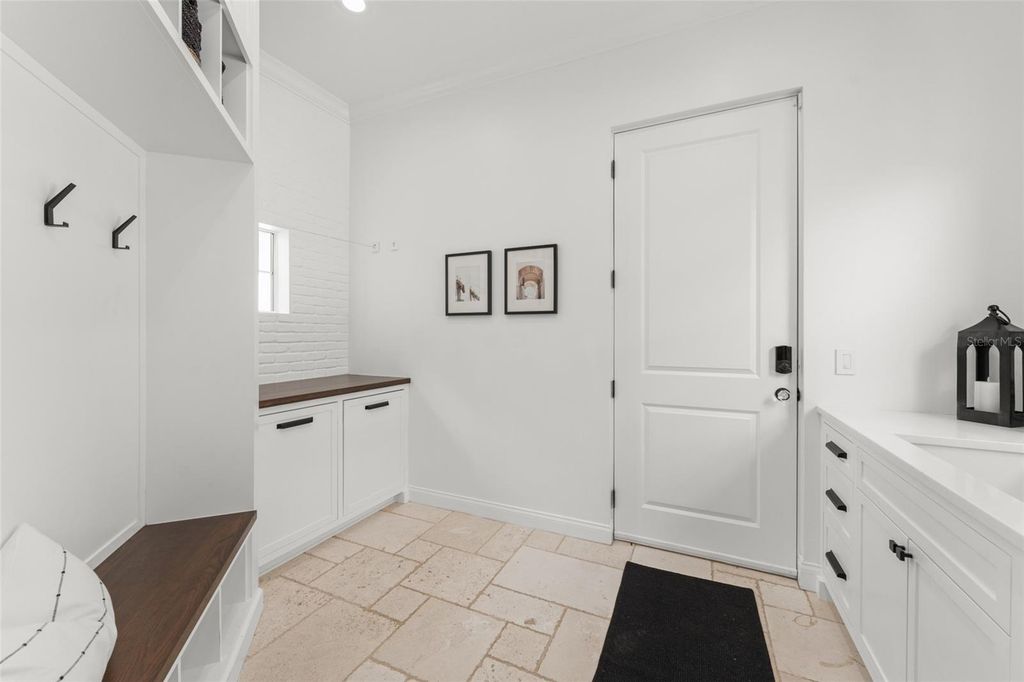 Image 57 of property listing at 10339 HART BRANCH CIRCLE, Orlando, FL 32832