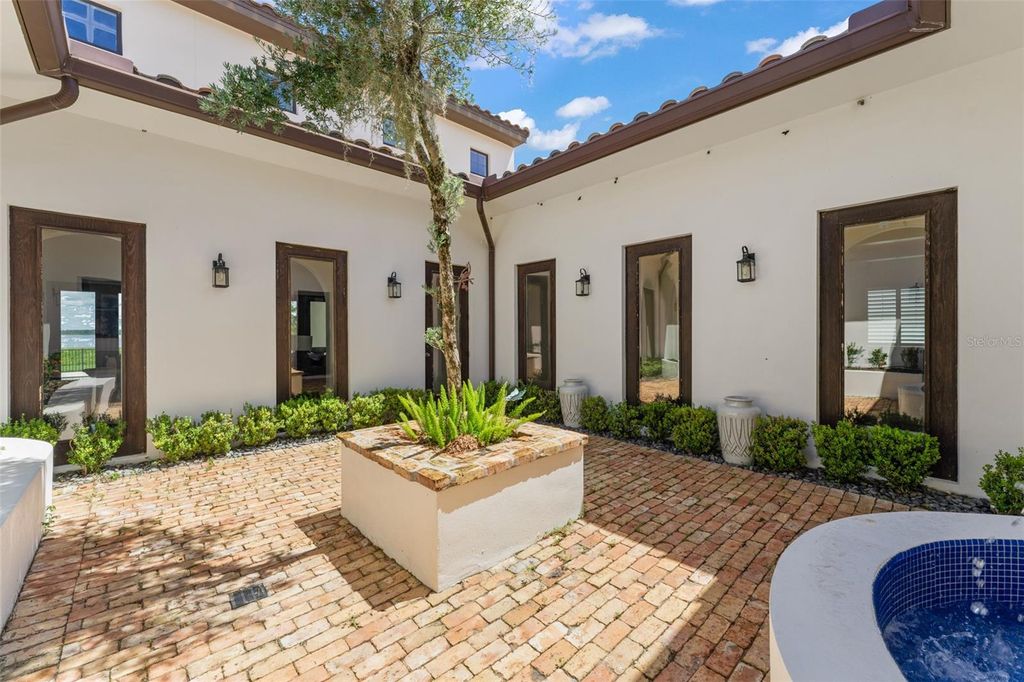 Image 58 of property listing at 10339 HART BRANCH CIRCLE, Orlando, FL 32832