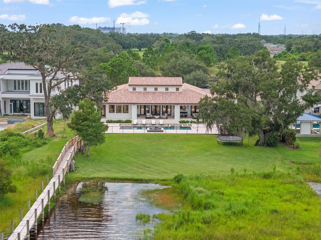 Image 76 of property listing at 10339 HART BRANCH CIRCLE, Orlando, FL 32832