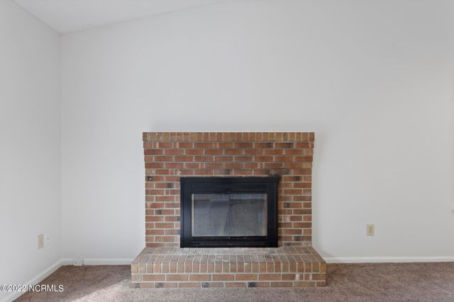 100 Creekview Drive, Jacksonville, NC 28540