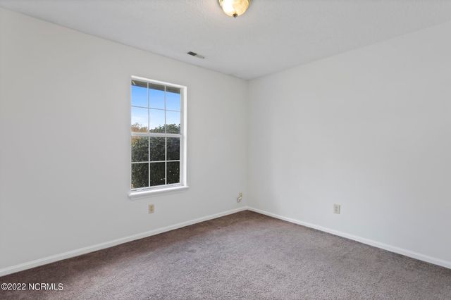 100 Creekview Drive, Jacksonville, NC 28540