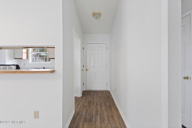100 Creekview Drive, Jacksonville, NC 28540