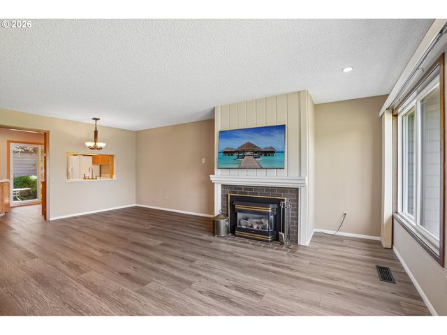 8455 Sw LAFAYETTE Way Ground, Wilsonville, OR 97070