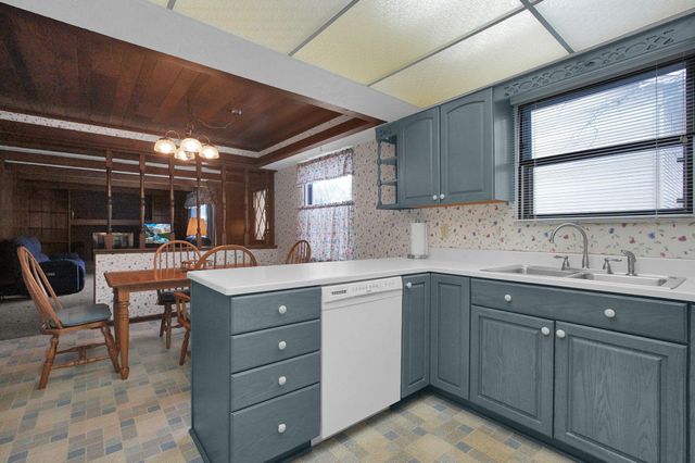 7010 Rockwoods Place, Worthington, OH 43085