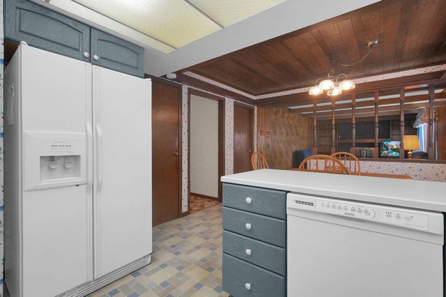 7010 Rockwoods Place, Worthington, OH 43085