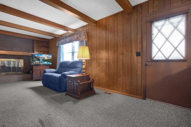 7010 Rockwoods Place, Worthington, OH 43085