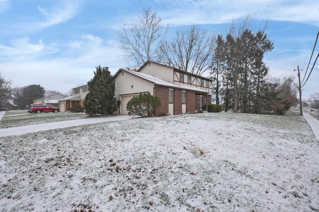 7010 Rockwoods Place, Worthington, OH 43085