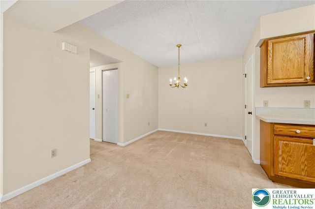 2689 Rolling Green Drive, Lower Macungie Twp, PA 18062