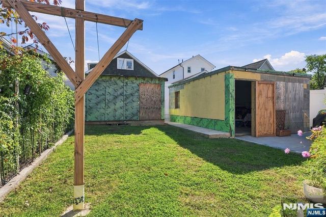 18 Newell Place, North Arlington, NJ 07031