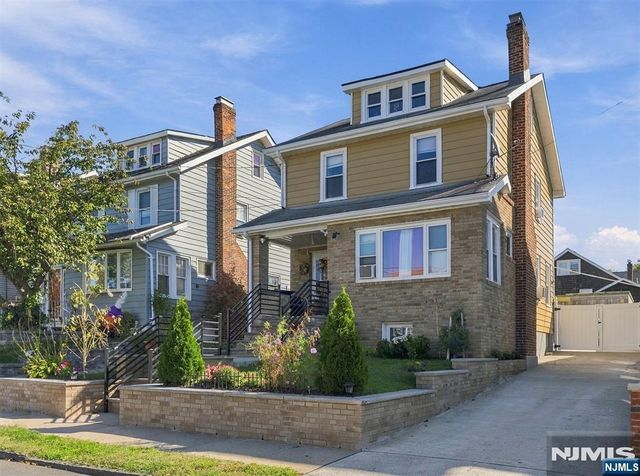 18 Newell Place, North Arlington, NJ 07031