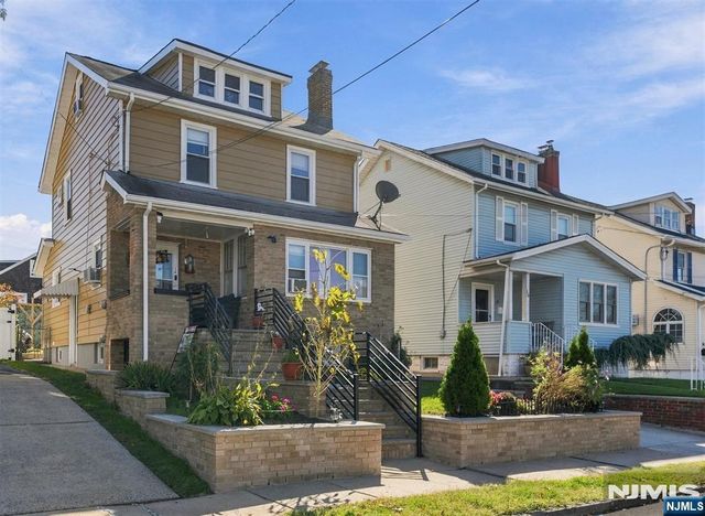 18 Newell Place, North Arlington, NJ 07031