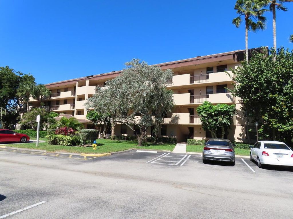 2659 Carambola Circle 103, Coconut Creek, FL 33066