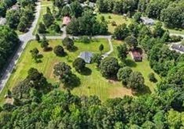 8736 Camp Road, Winston, GA 30187