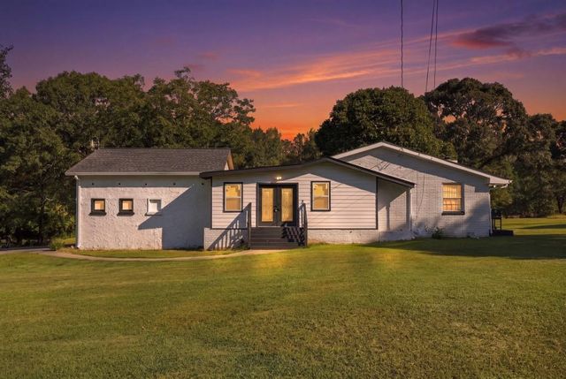 8736 Camp Road, Winston, GA 30187