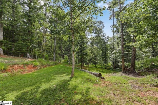 1601 E Saluda Lake Road, Greenville, SC 29611