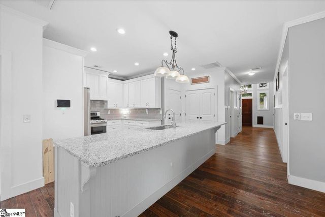 1601 E Saluda Lake Road, Greenville, SC 29611