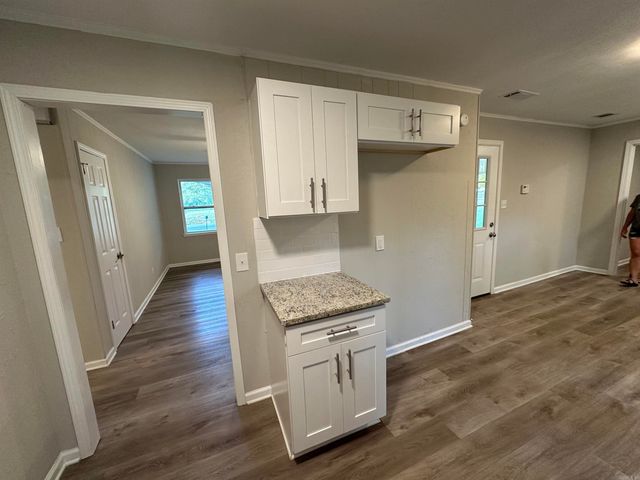 1805 Pine Bluff Street, Malvern, AR 72104