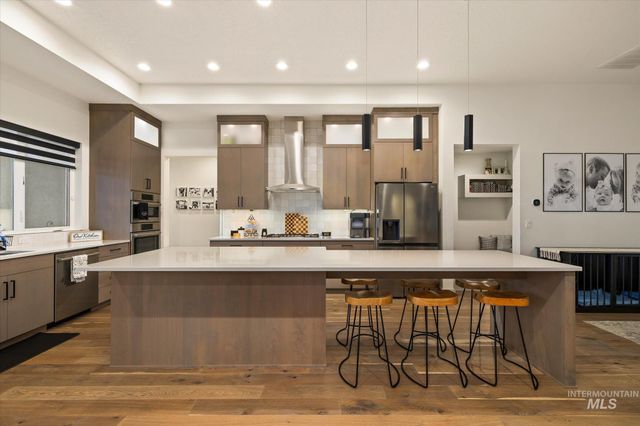 2250 Steichen Way, Meridian, ID 83642