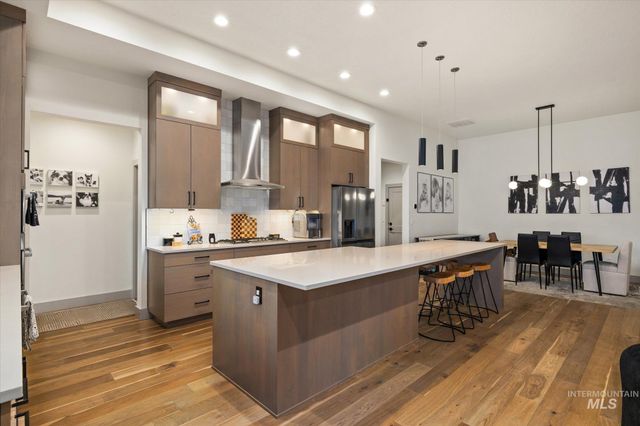 2250 Steichen Way, Meridian, ID 83642