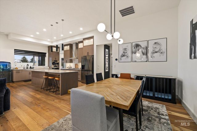 2250 Steichen Way, Meridian, ID 83642