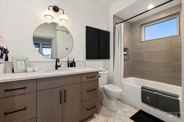 2250 Steichen Way, Meridian, ID 83642