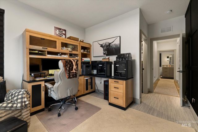 2250 Steichen Way, Meridian, ID 83642