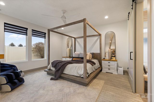 2250 Steichen Way, Meridian, ID 83642